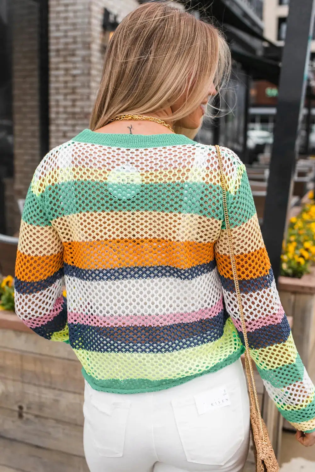 Well Tailored Sweater with a Graceful Silhouette