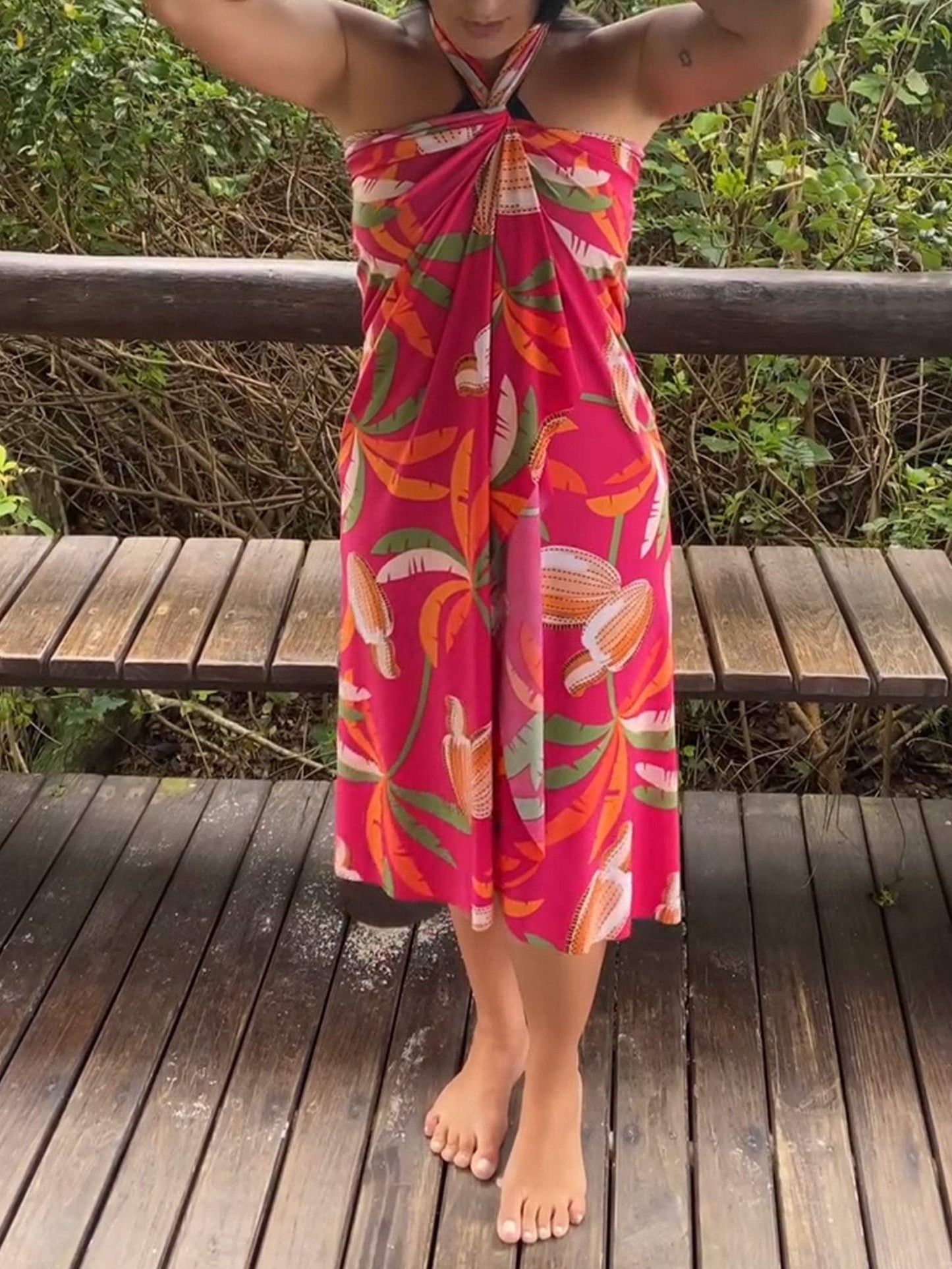 Beautifully Finished Dress in a Timeless Design