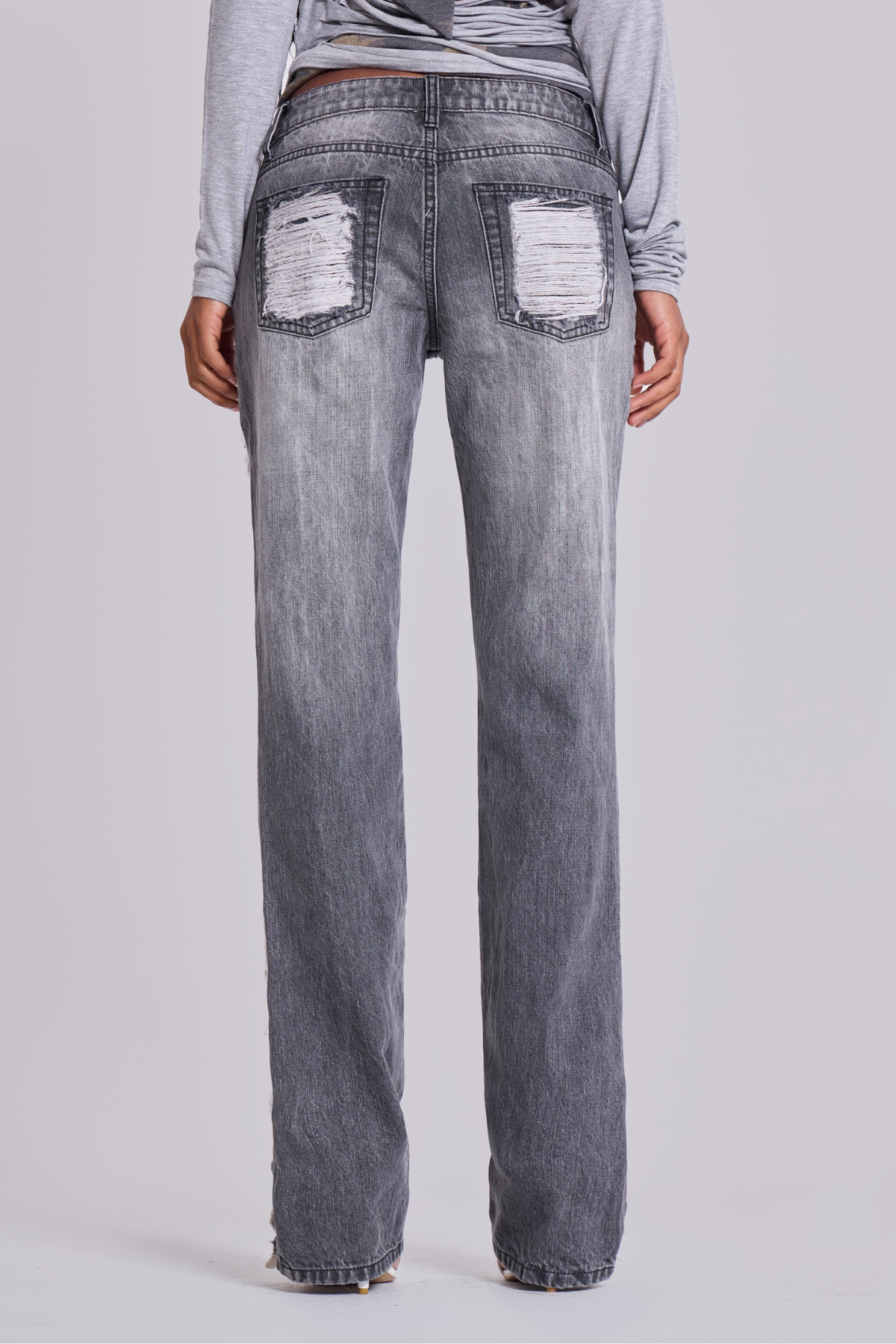 Effortlessly Elegant Garment with a Timeless Design