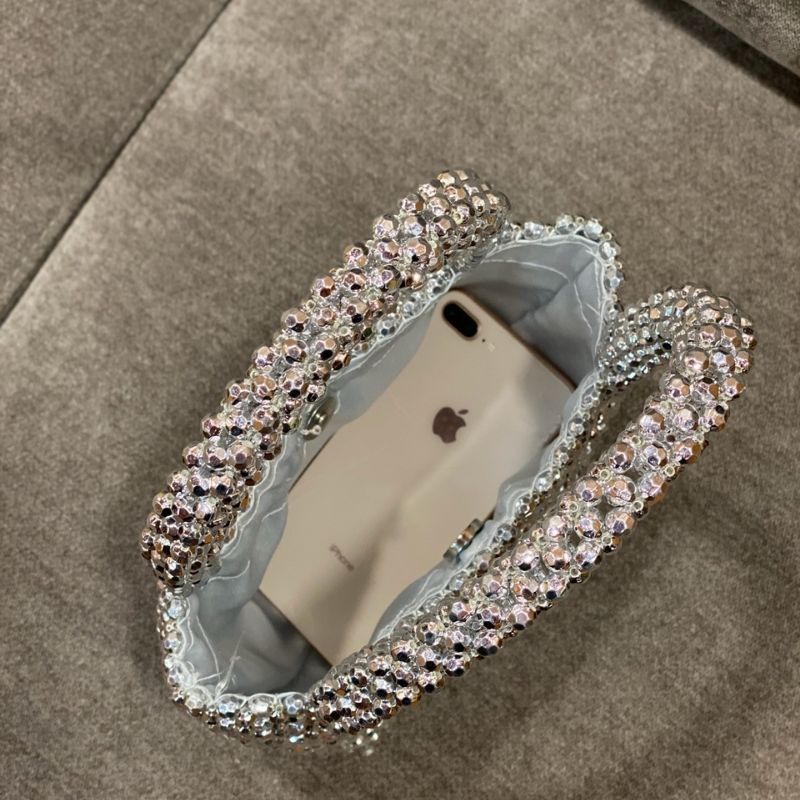 Effortlessly Elegant Bag with a Timeless Design