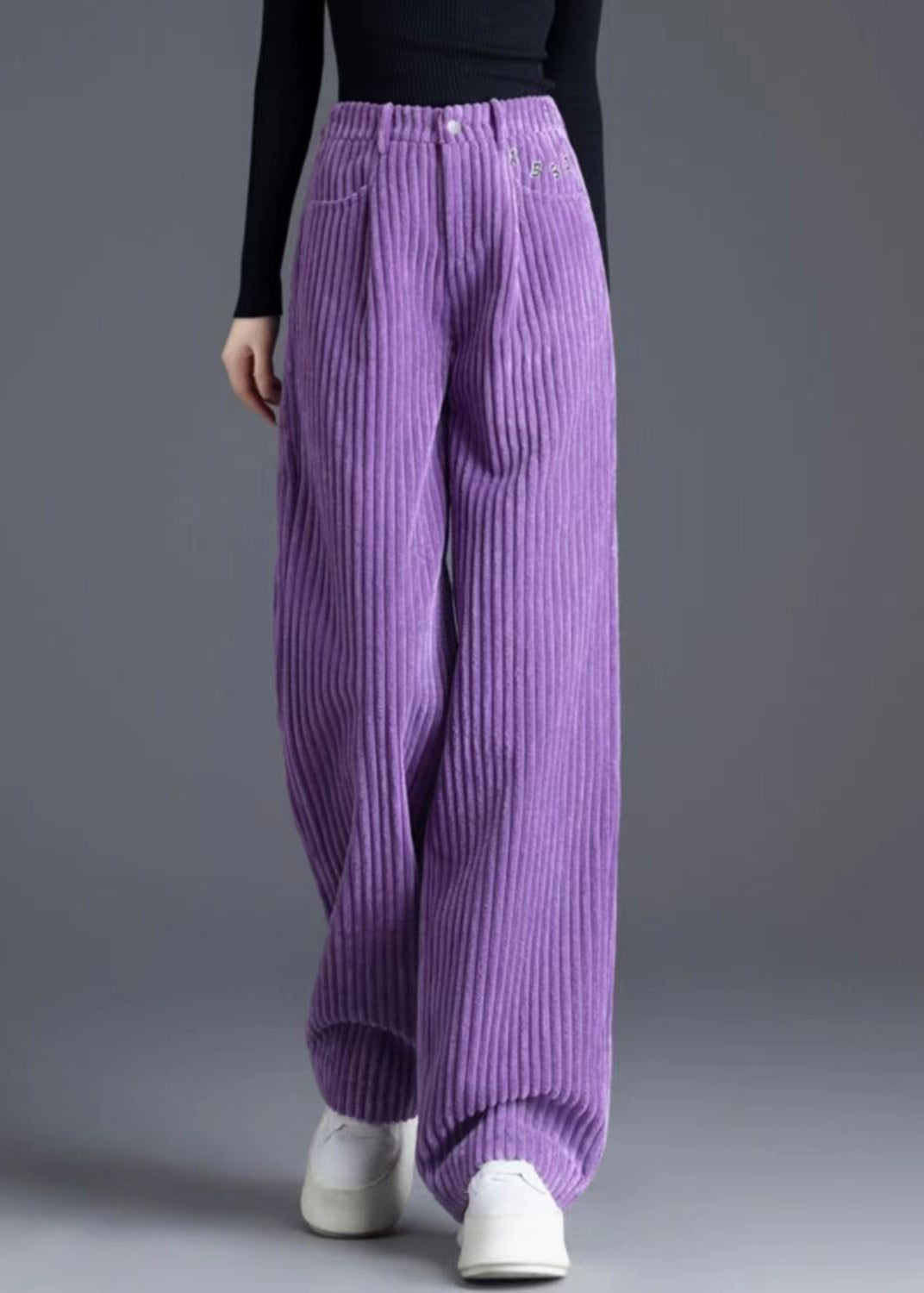 Well Tailored Pants with a Graceful Silhouette