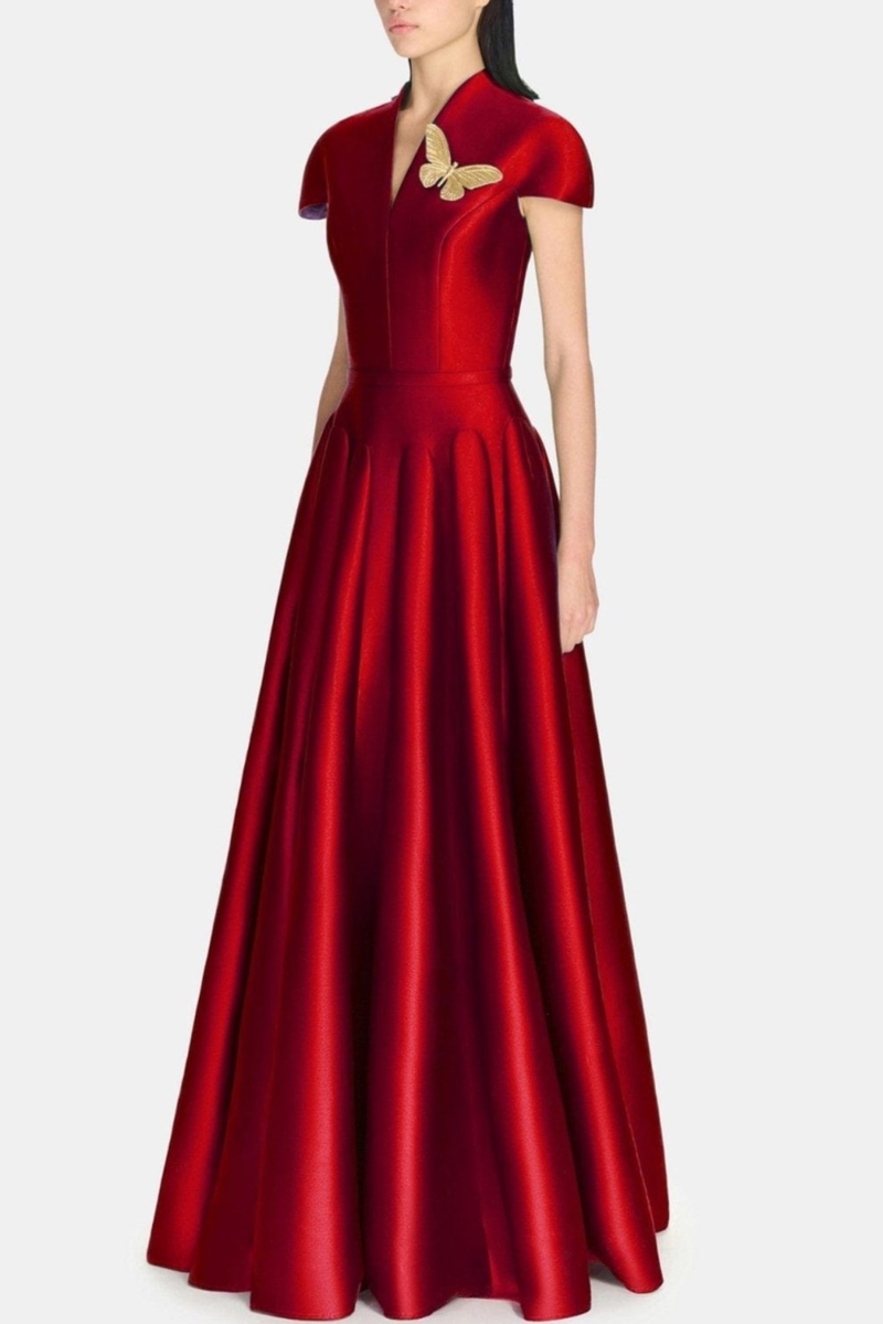 Gracefully Styled Dress for Any Occasion