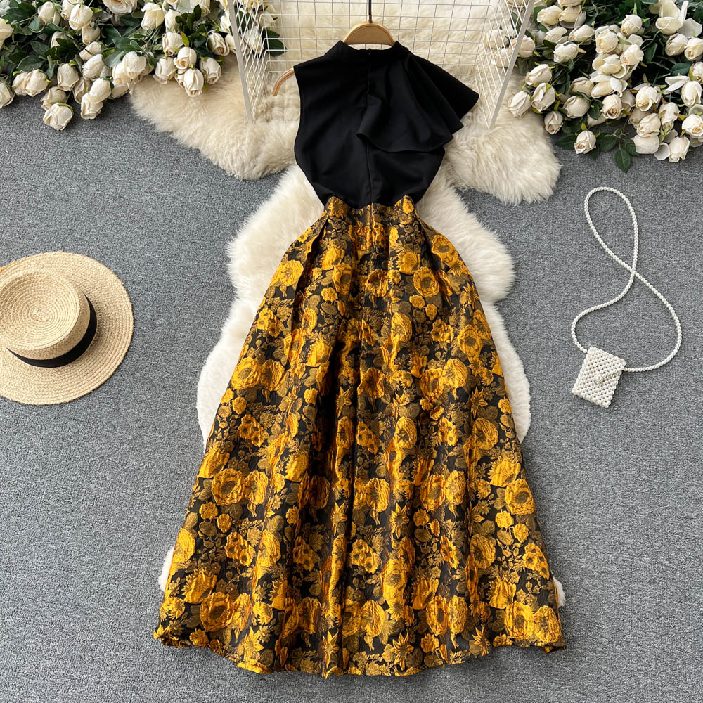 Sophisticated Dress with a Clean Classic Look