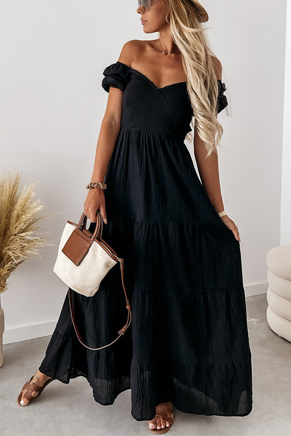 Effortlessly Elegant Dress with a Timeless Design
