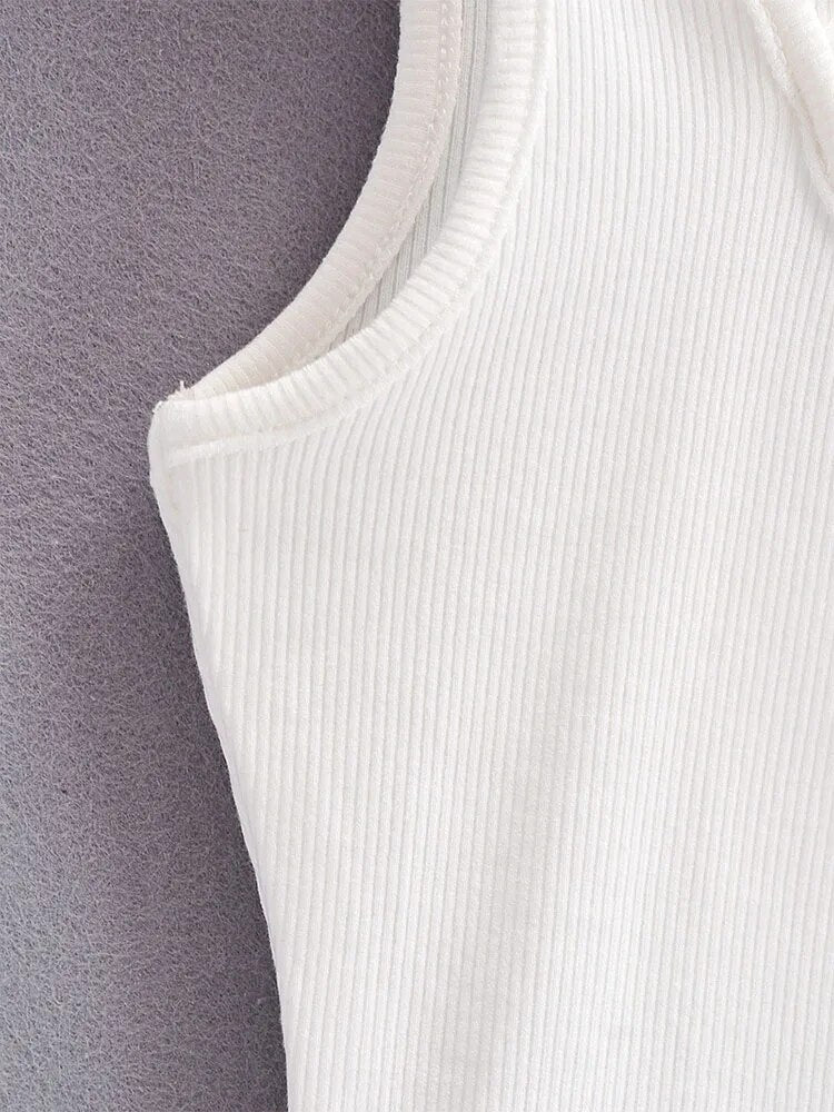 Classic Vintage Top with a Flattering Fit