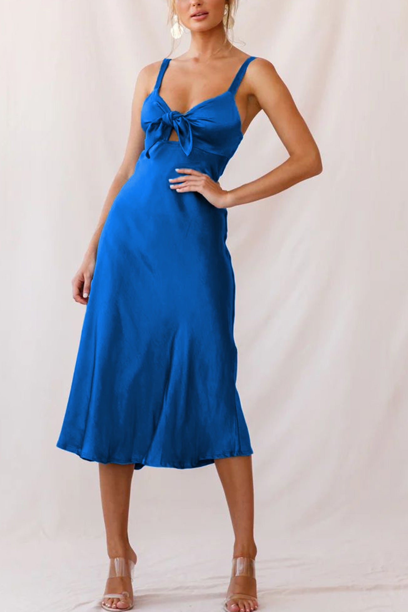 Well Tailored Dress with a Graceful Silhouette