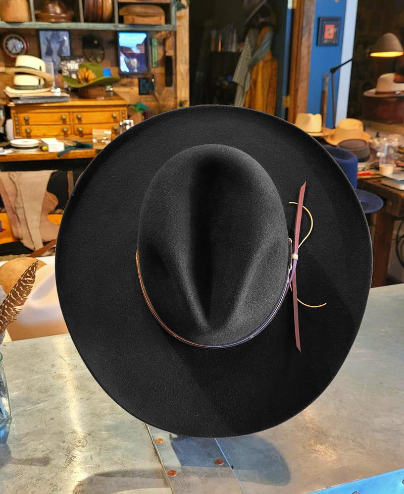 Beautifully Finished Garment in a Timeless Design