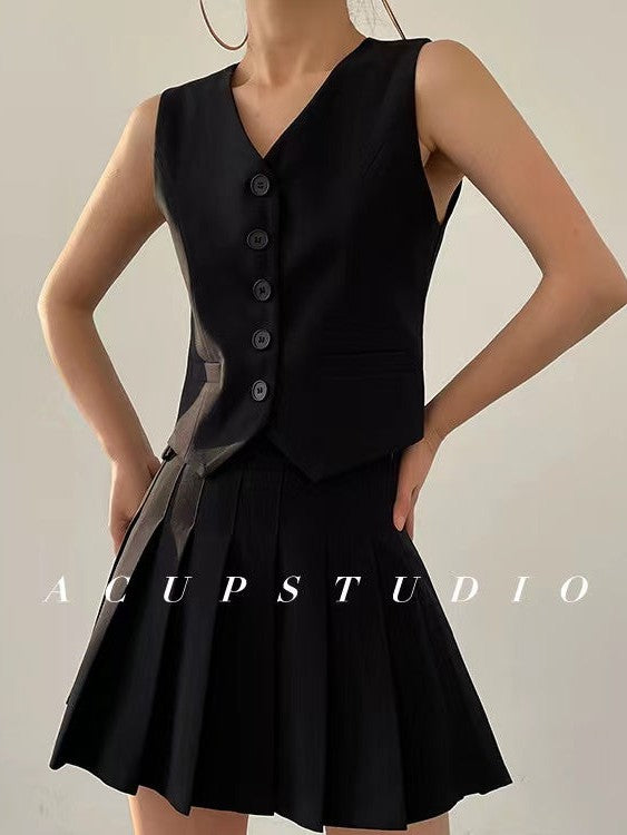 Gracefully Styled Coat for Any Occasion