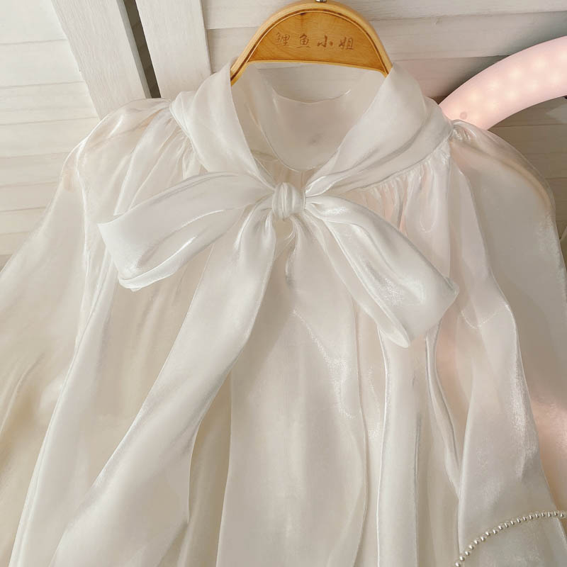 Polished Blouse with an Effortless Classic Look