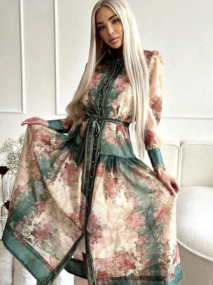 Classic Vintage & Enduringly Stylish Dress