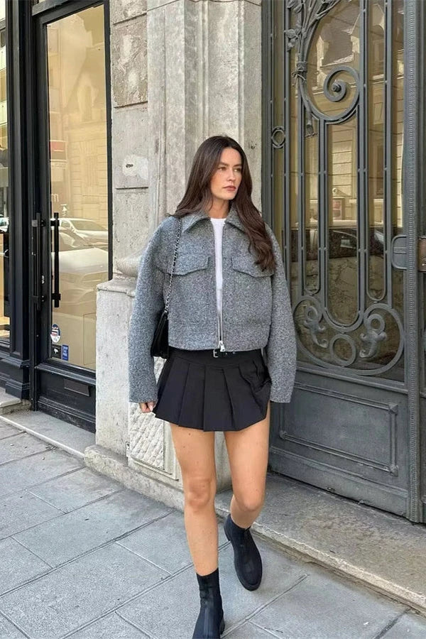 Effortlessly Elegant Jacket with a Timeless Design