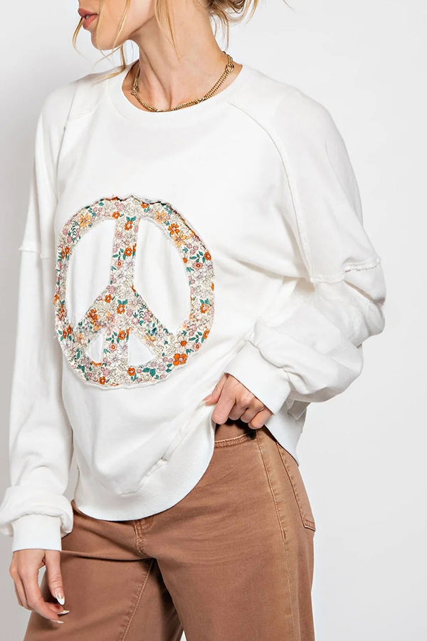 Effortlessly Elegant Pullover with a Timeless Design