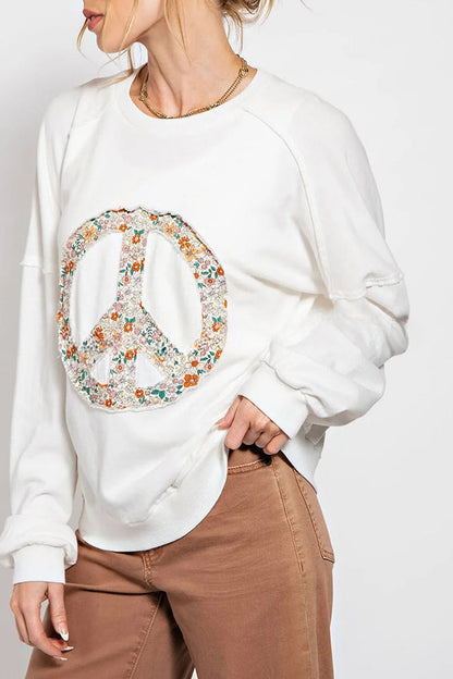 Effortlessly Elegant Pullover with a Timeless Design