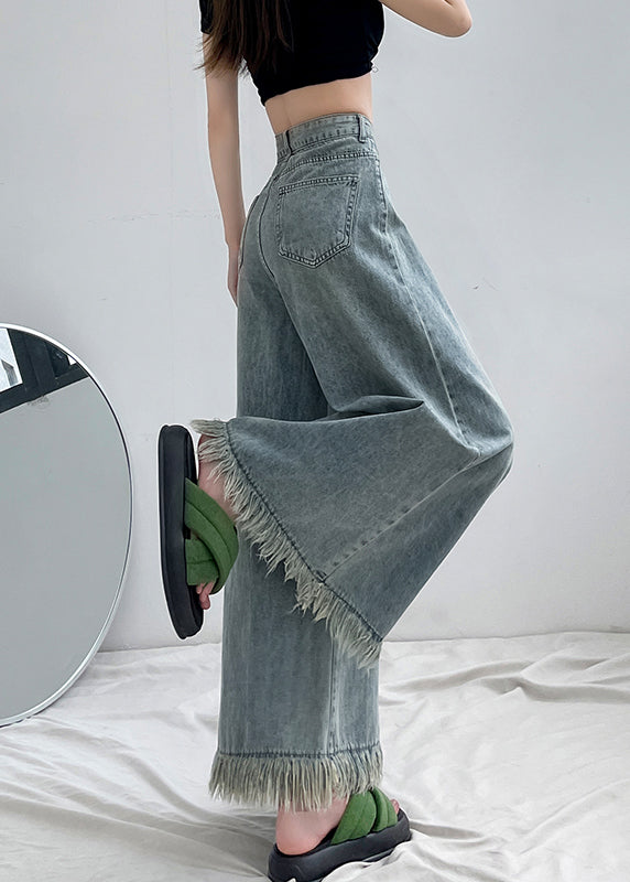 Effortlessly Elegant Pants with a Timeless Design