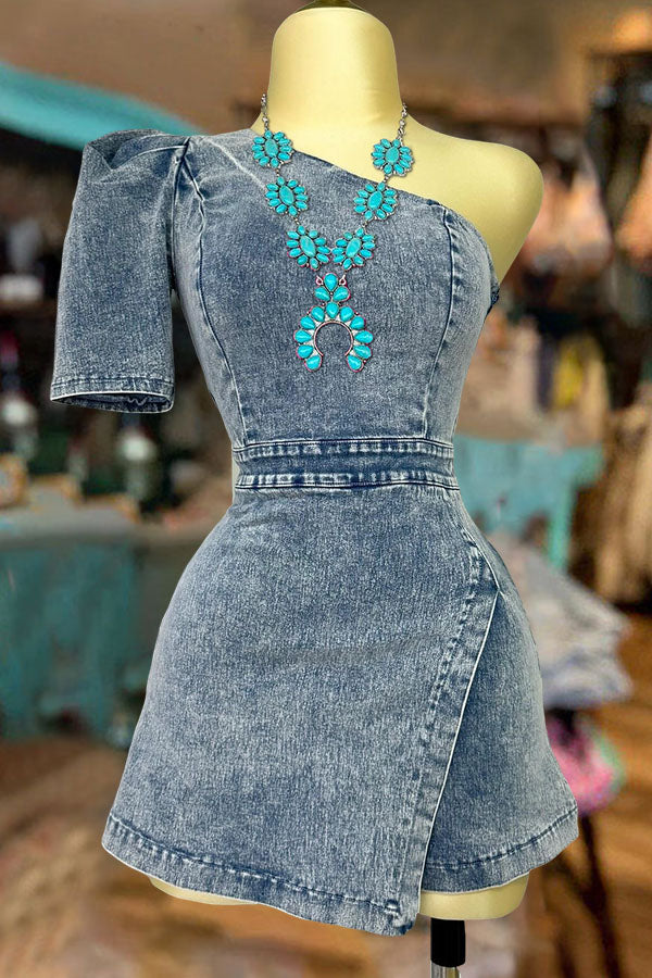 Classic Vintage Garment with a Flattering Fit