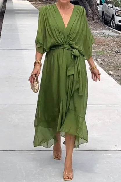 Gracefully Styled Dress for Any Occasion