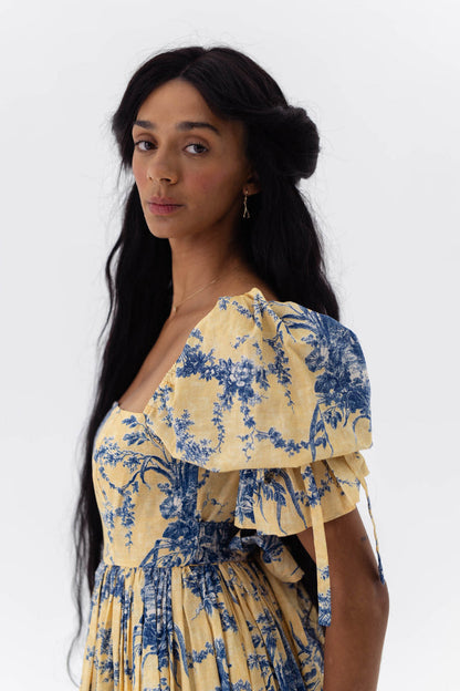 Beautifully Crafted Dress in a Classic Style