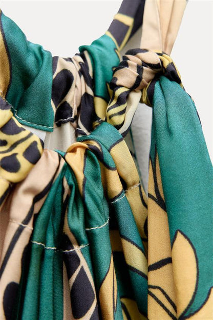 Gracefully Styled Dress for Any Occasion