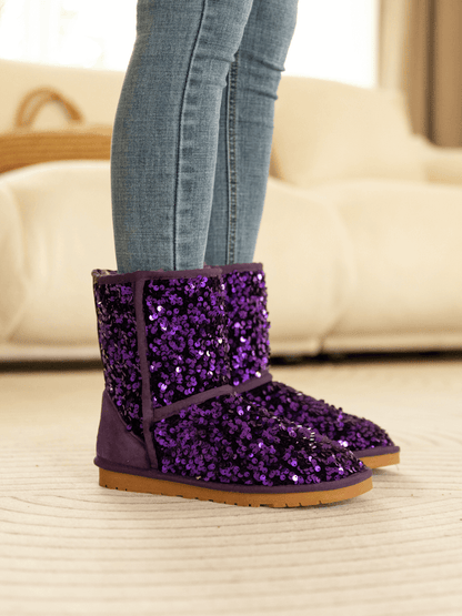 Well Tailored Boots with a Graceful Silhouette