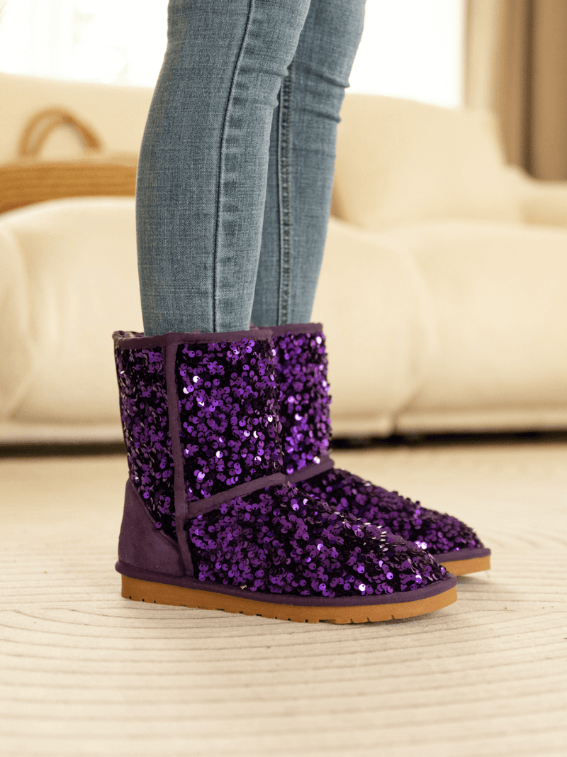 Well Tailored Boots with a Graceful Silhouette