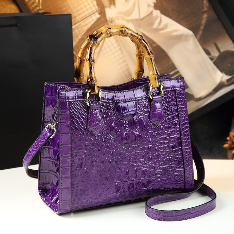 Classic Vintage Bag with a Flattering Fit