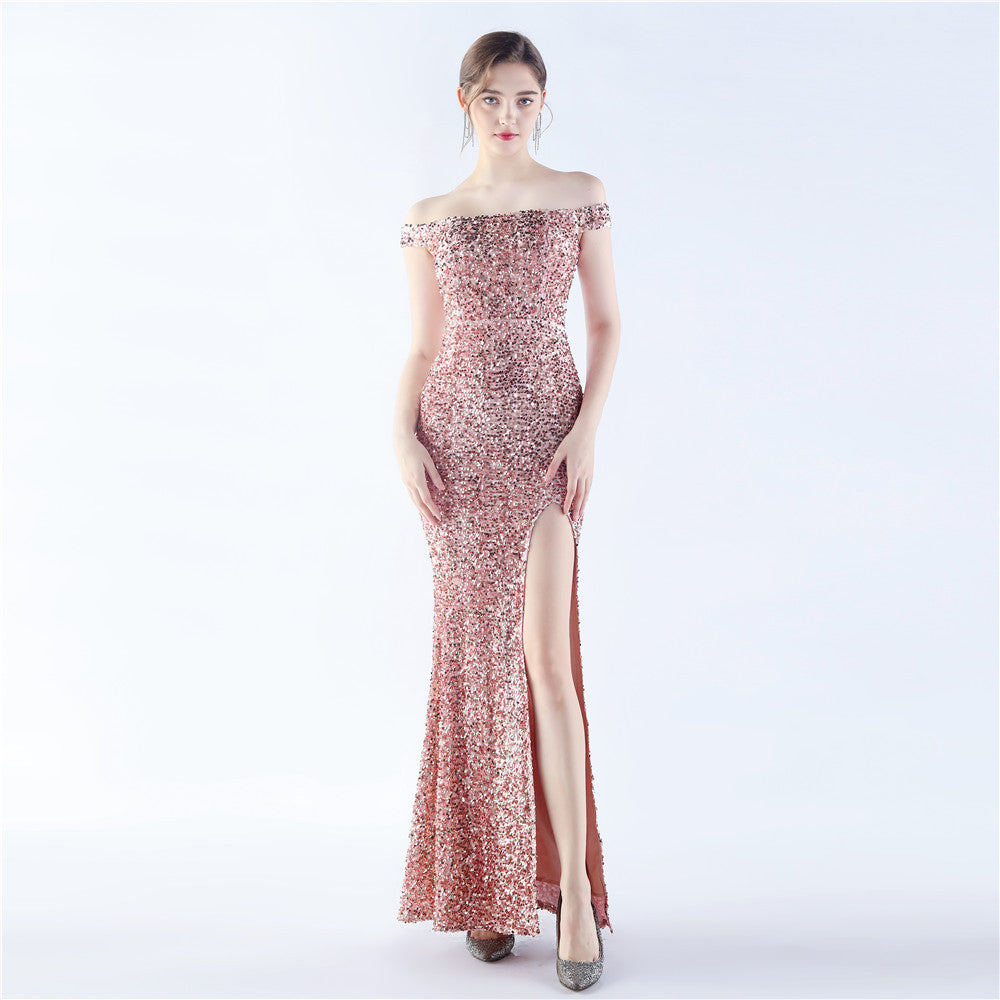 Beautifully Finished Dress in a Timeless Design