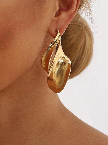 Gracefully Styled Garment for Any Occasion