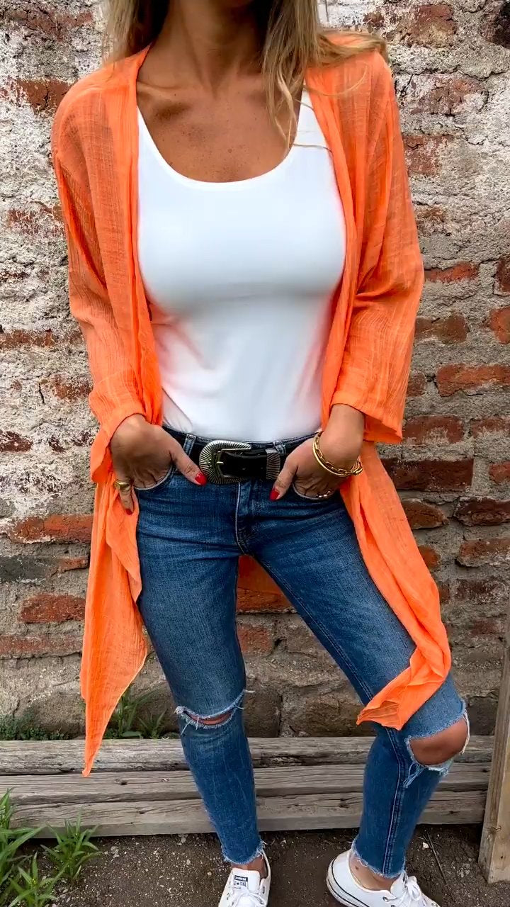 Well Tailored Cardigan with a Graceful Silhouette