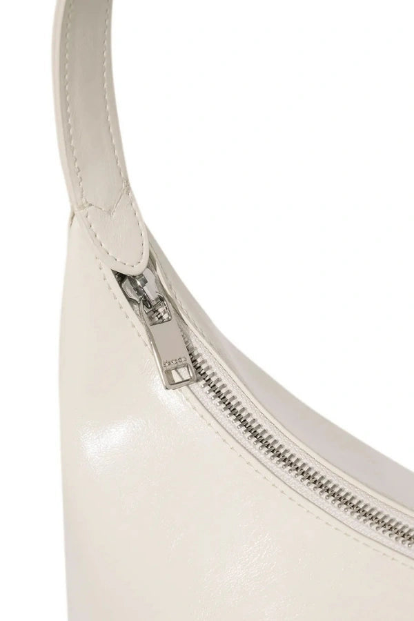 Effortlessly Elegant Bag with a Timeless Design