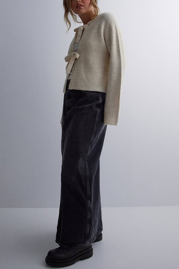 Effortlessly Elegant Cardigan with a Timeless Design