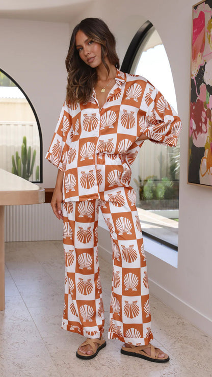 Beautifully Finished Pants in a Timeless Design