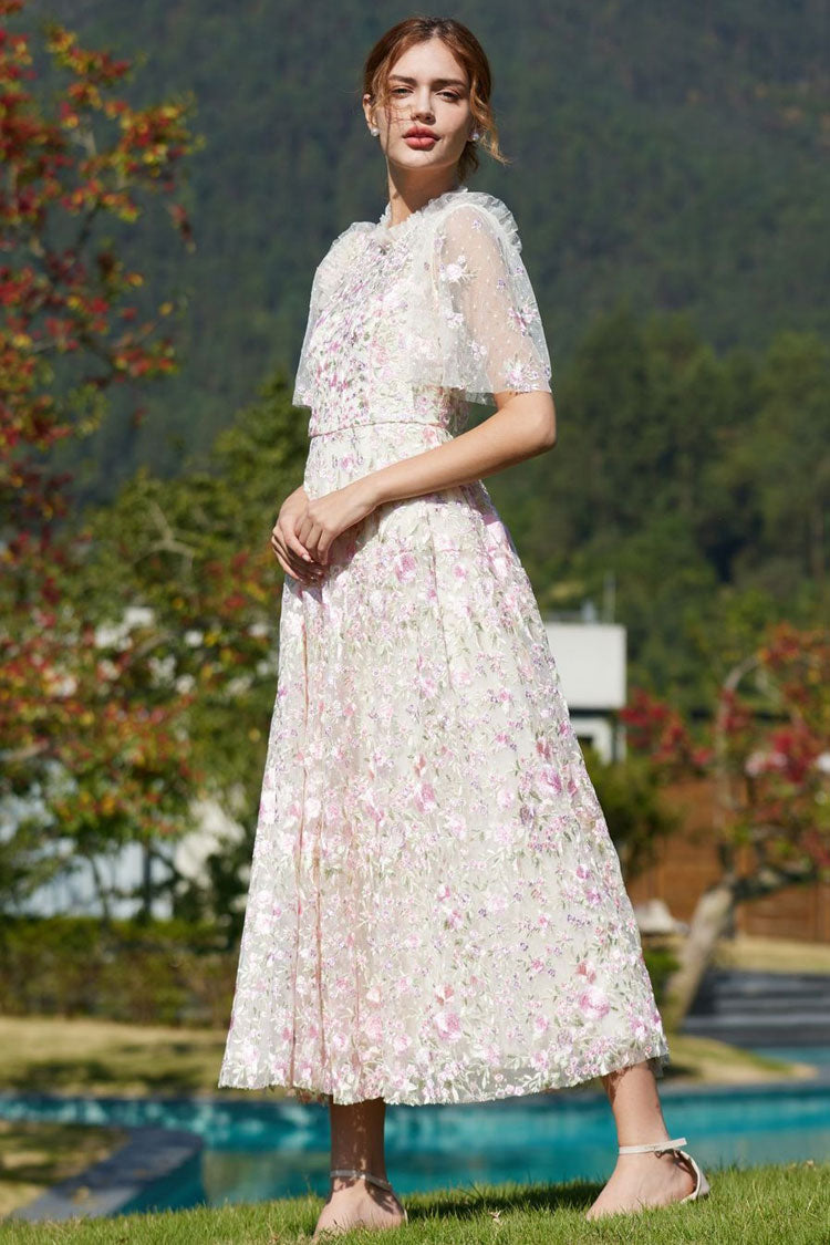 Classic Vintage Dress with a Flattering Fit
