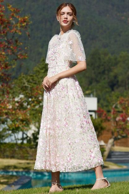 Classic Vintage Dress with a Flattering Fit