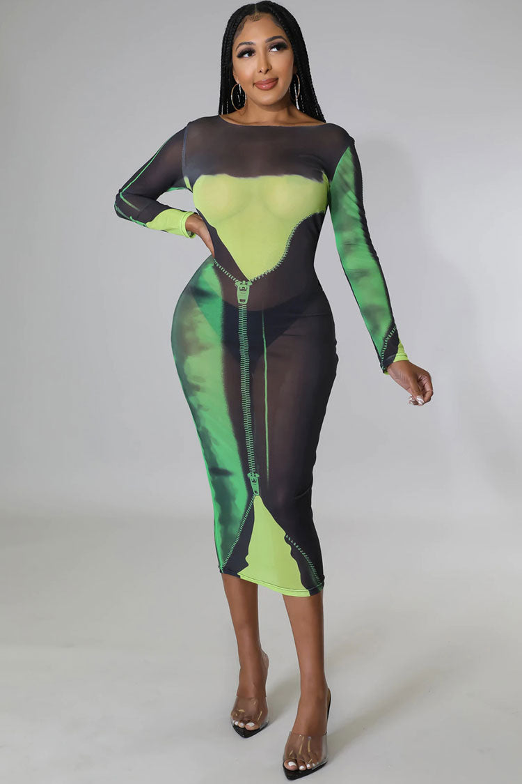 Beautifully Finished Dress in a Timeless Design