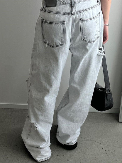 Well Tailored Pants with a Graceful Silhouette