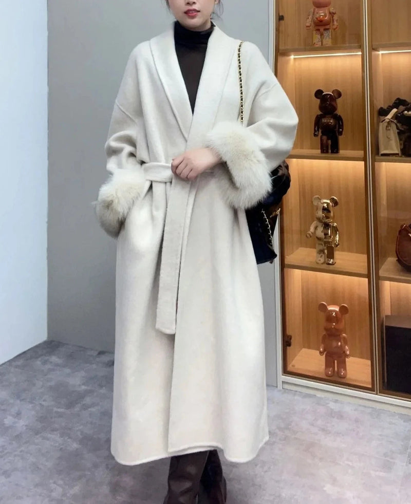 Effortlessly Elegant Coat with a Timeless Design