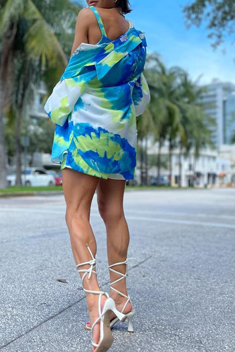 Gracefully Styled Garment for Any Occasion