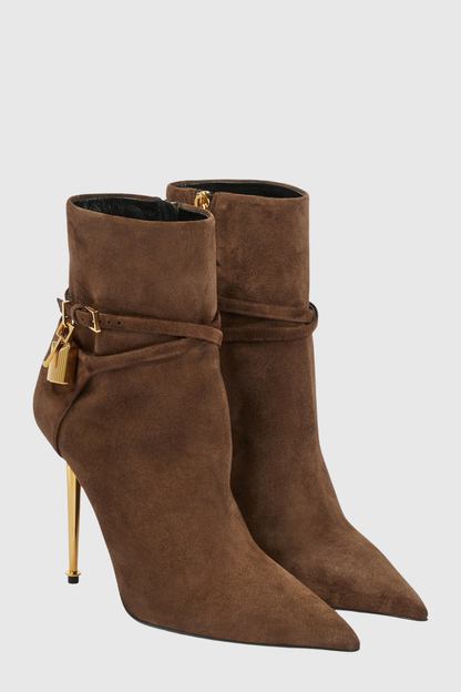 Gracefully Styled Boots for Any Occasion
