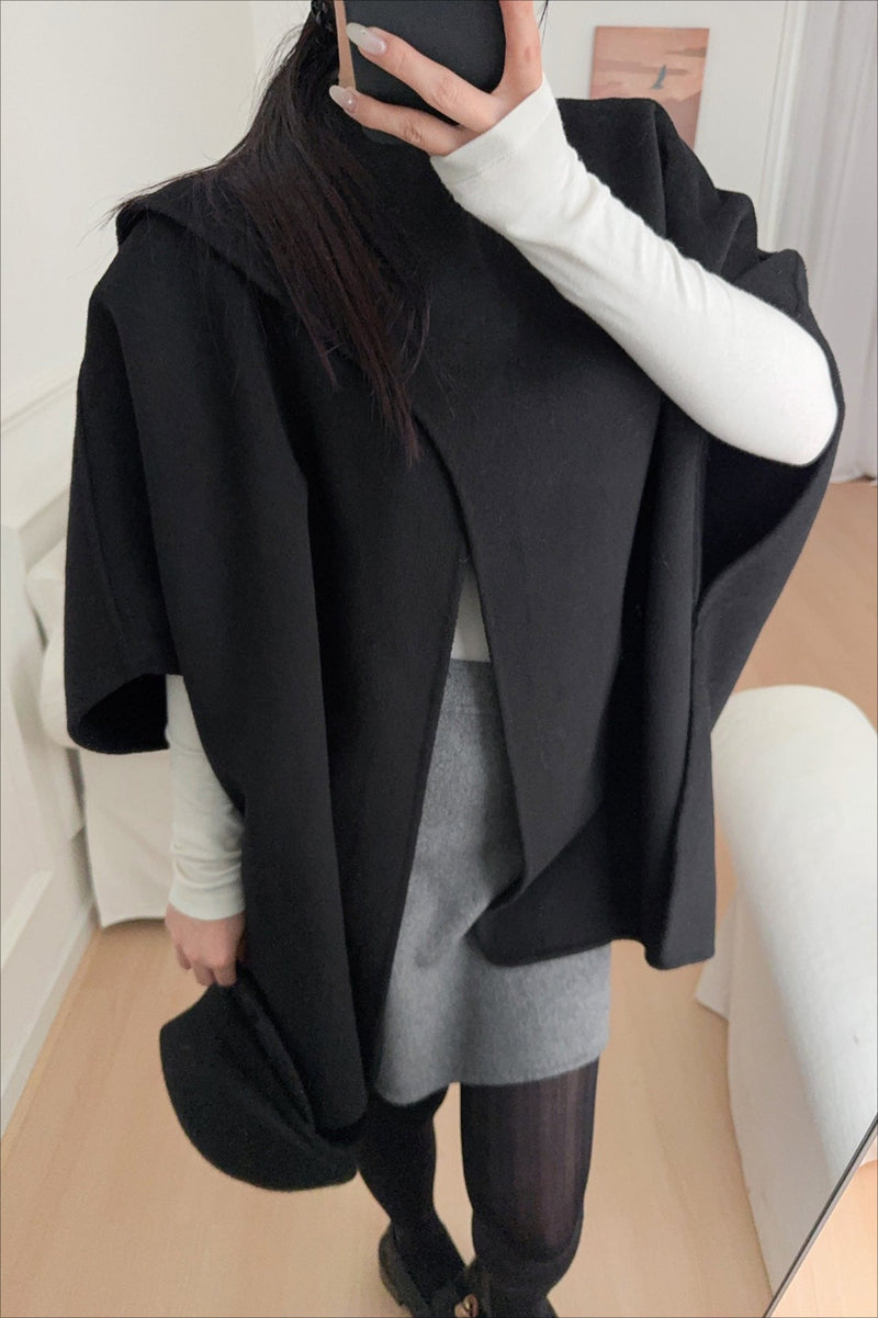 Effortlessly Elegant Coat with a Timeless Design