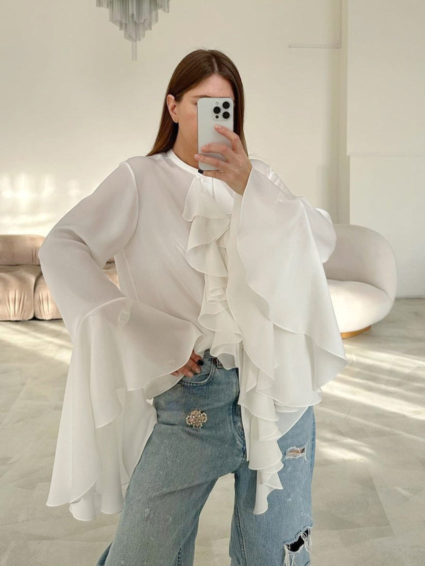 Effortlessly Elegant Blouse with a Timeless Design