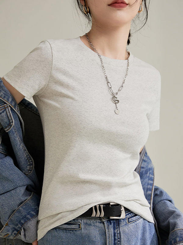 Effortlessly Elegant T-Shirt with a Timeless Design