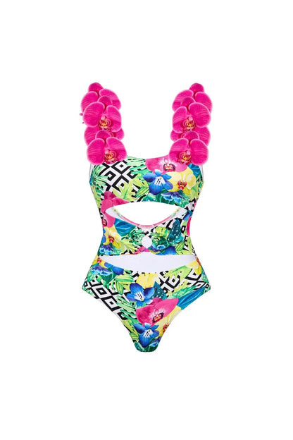 Effortlessly Elegant Swimsuit with a Timeless Design