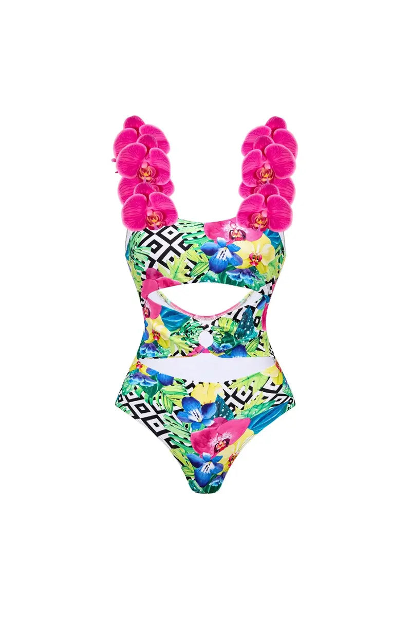 Effortlessly Elegant Swimsuit with a Timeless Design