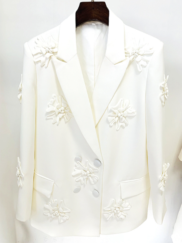 Effortlessly Elegant Garment with a Timeless Design
