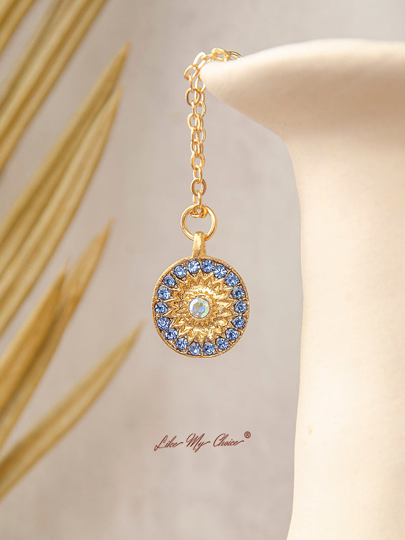 Effortlessly Elegant Garment with a Timeless Design