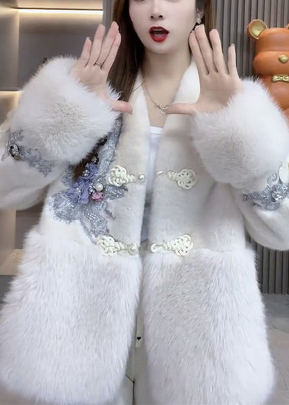 Elegantly Styled Coat for Everyday Wear