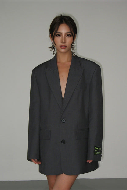 Well Tailored Garment with a Graceful Silhouette