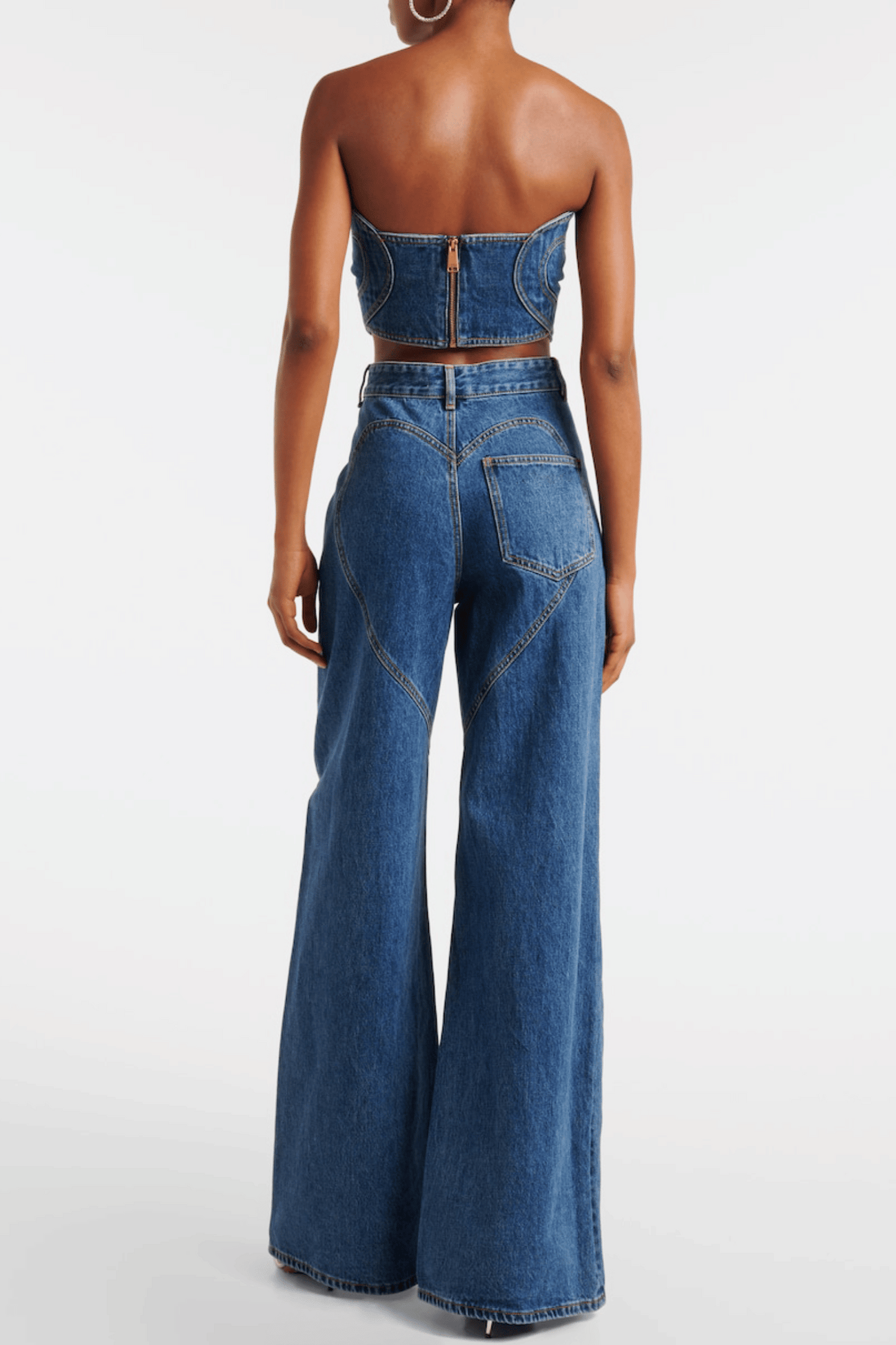 Beautifully Finished Top in a Timeless Design