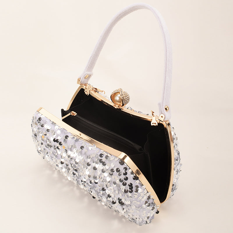 Beautifully Finished Bag in a Timeless Design