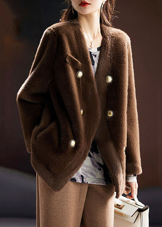 Well Tailored Coat with a Graceful Silhouette